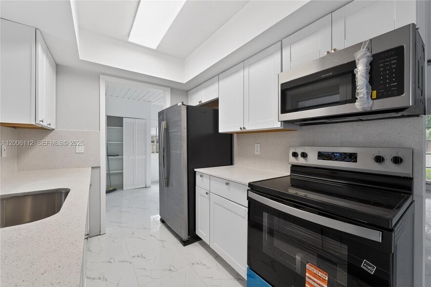 Building Photo - 1118 Perpignan Ct