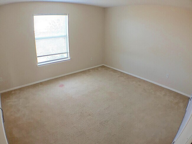 Building Photo - Northeast/Mesquite Hills 3Bed/2.5bath Refr...