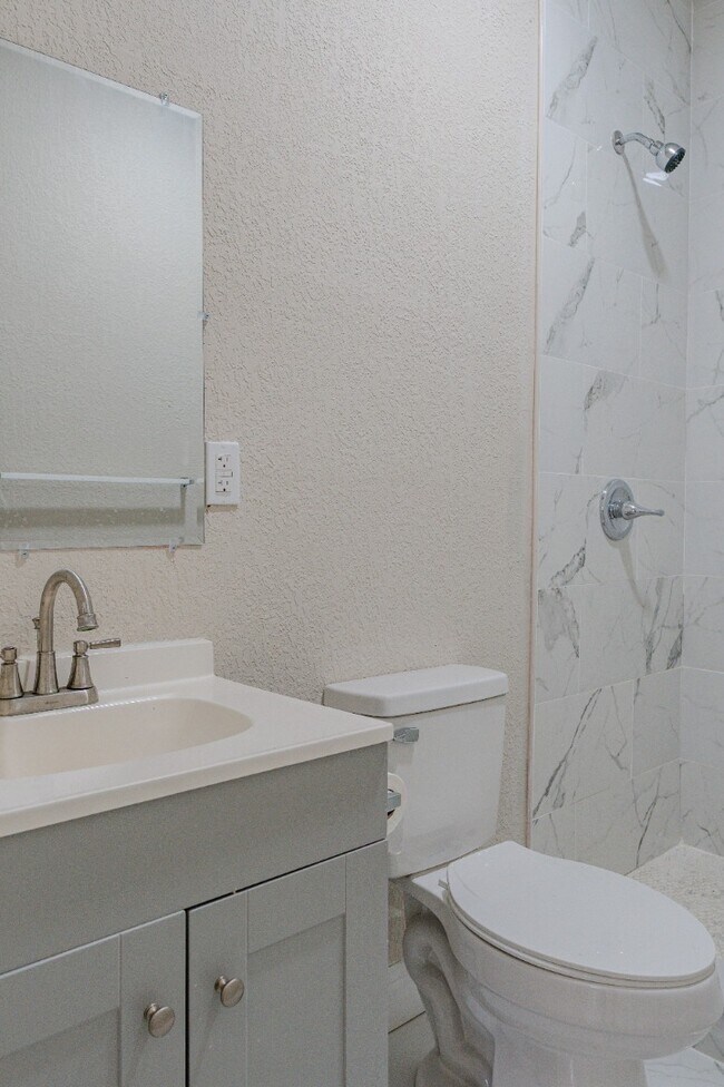 Building Photo - 129 W Church St