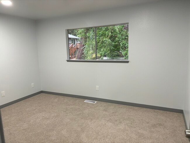 Building Photo - 10608 166th Pl NE