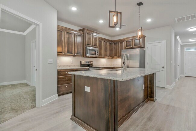 Building Photo - 5402 Parkside Dr