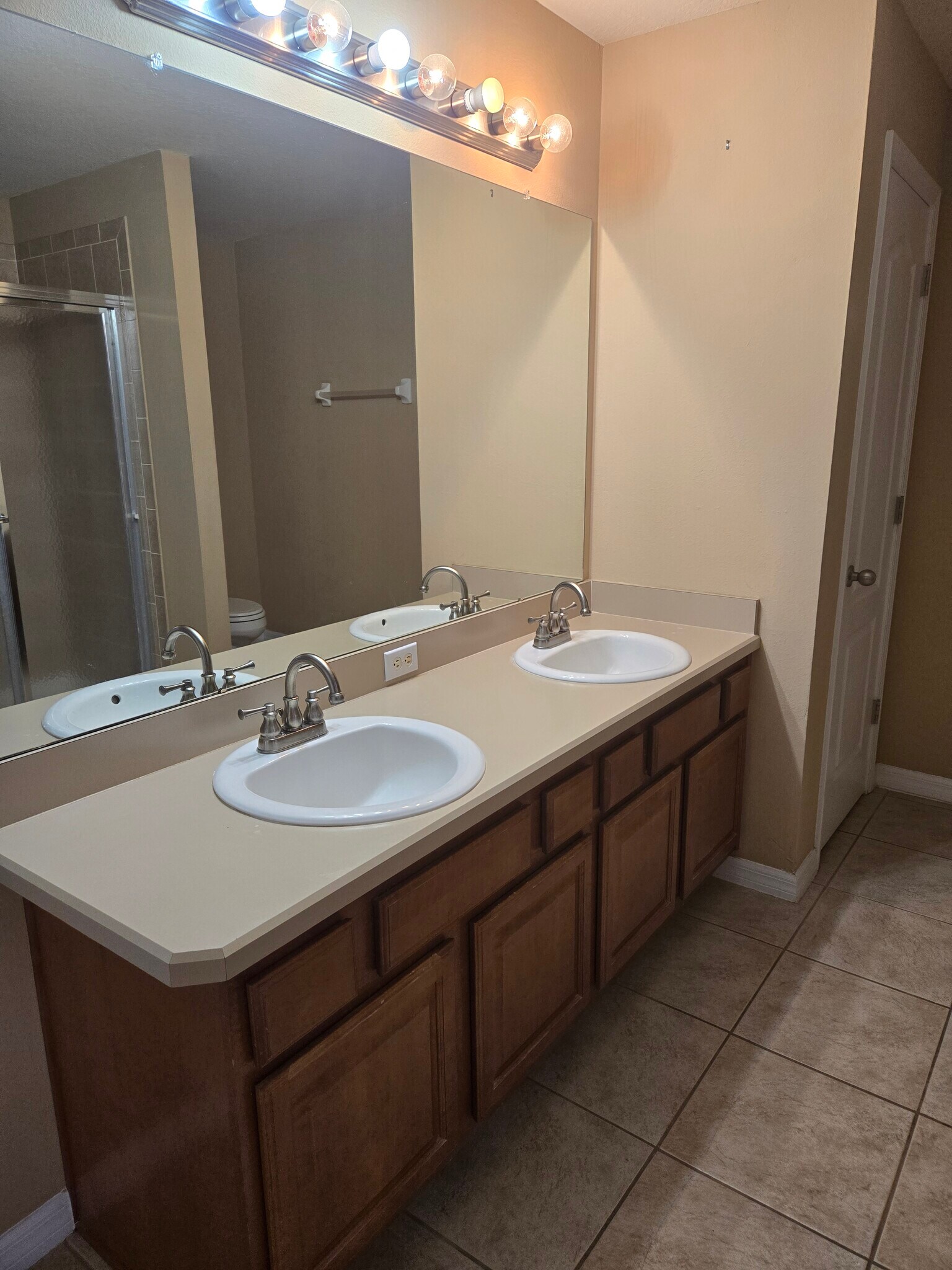 Building Photo - 3011 Azalea Blossom Dr