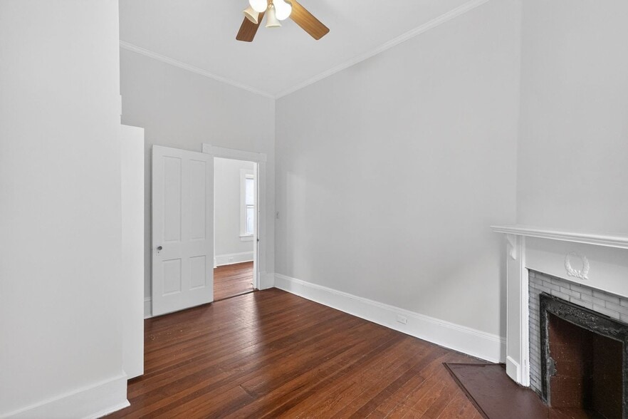 Building Photo - 321 Orleans St SE