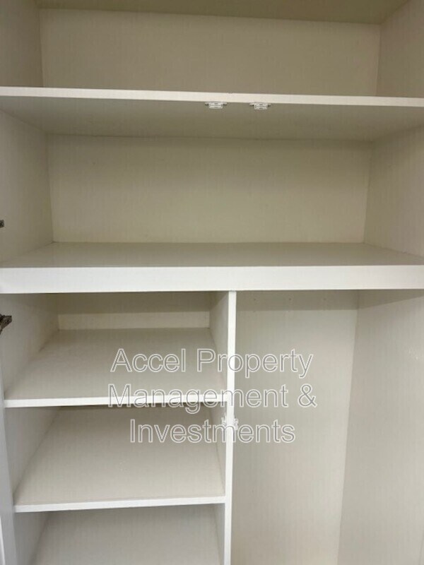 Building Photo - 600 Wichita Ave