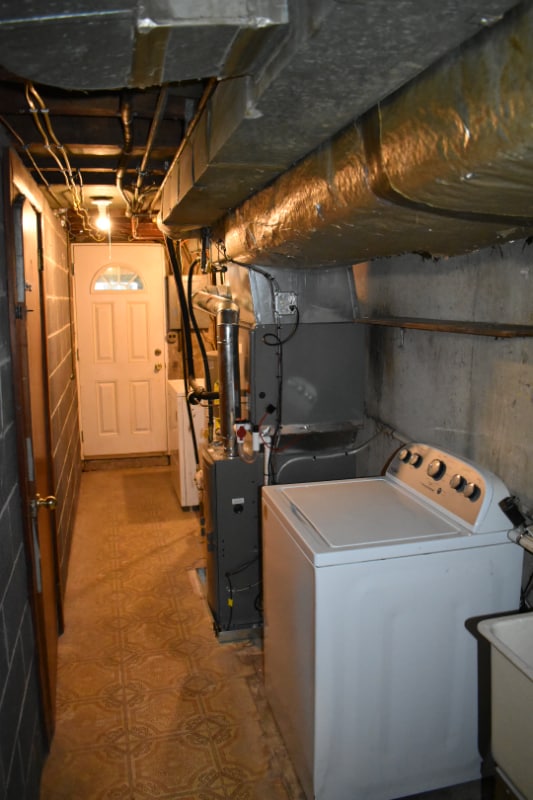 Building Photo - 2207 Delmar Dr