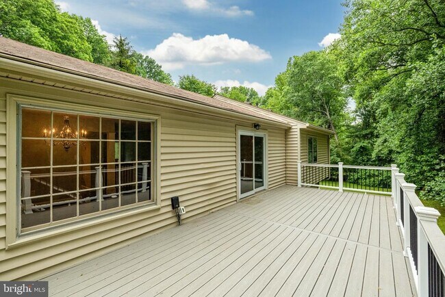 Building Photo - 9622 Cinnamon Creek Dr