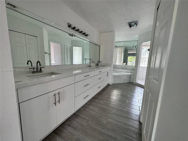 Building Photo - 14832 SW 104th St