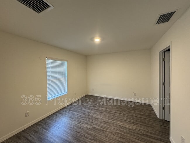 Building Photo - 26304 Explorer Rd