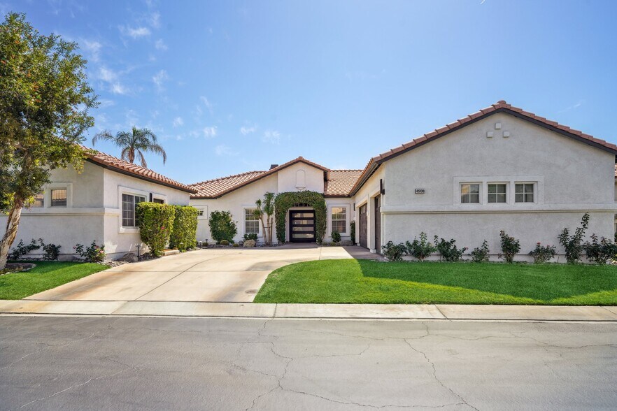 Primary Photo - 45138 Shaugnessy Dr