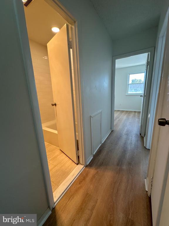 Building Photo - 3850 Woodhaven Rd