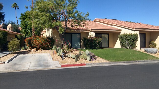 Building Photo - 2631 N Whitewater Club Dr