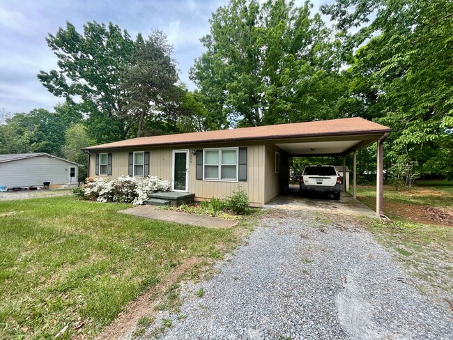 Primary Photo - Rustburg Ranch Home