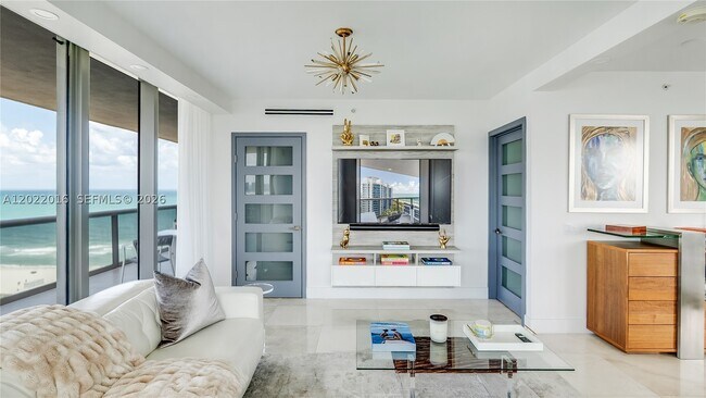 Building Photo - 5875 Collins Ave