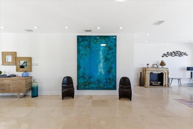 Building Photo - 1249 Biscaya Dr