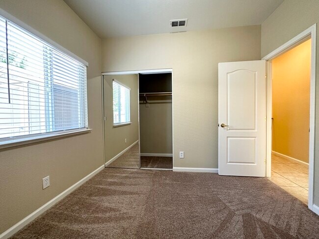 Building Photo - Beautifully Updated 3-Bedroom, 2-Bath Home...
