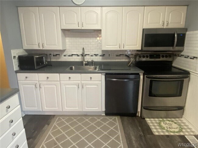 Building Photo - 36 Altair Dr