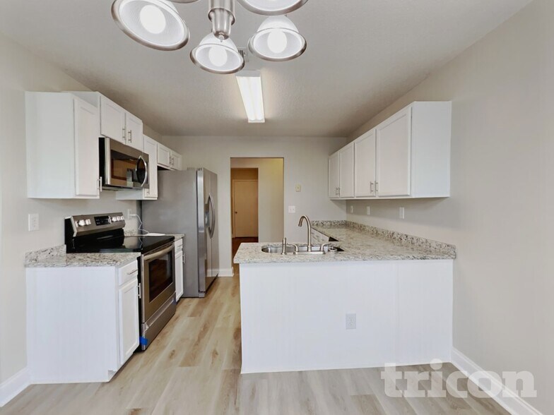 Building Photo - 602 Chartwell Ct