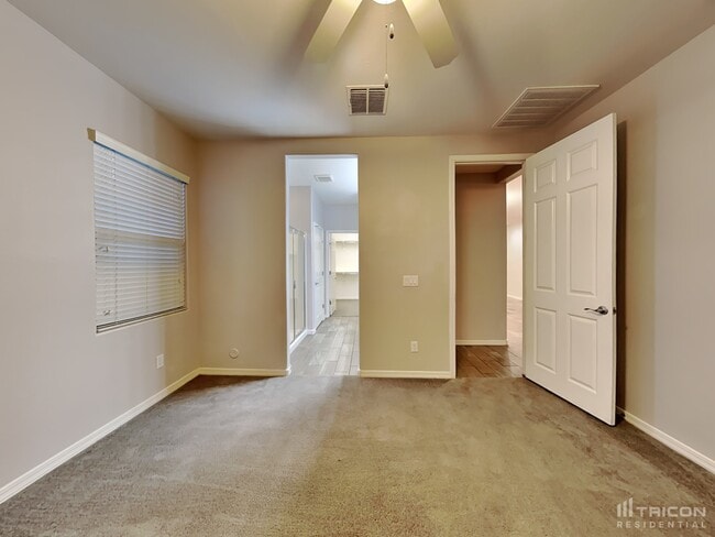Building Photo - 4891 E Velasco St