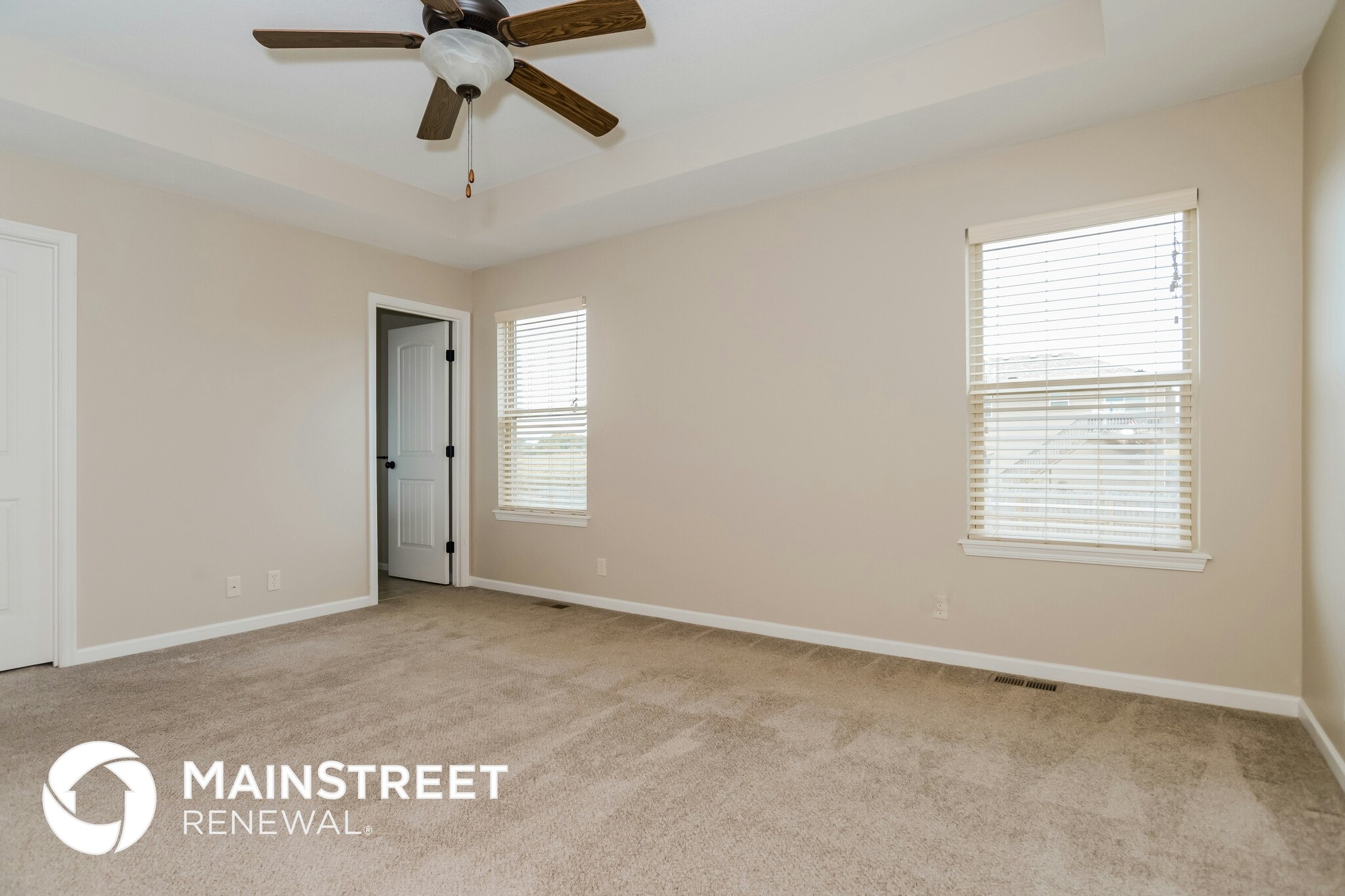 Building Photo - 1400 N 9th St E