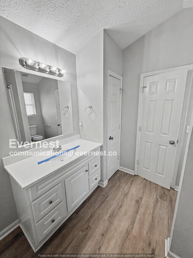 Building Photo - 3 Bed/2 Bath Home with Attached Garage / Pet-Friendly / Available Now!