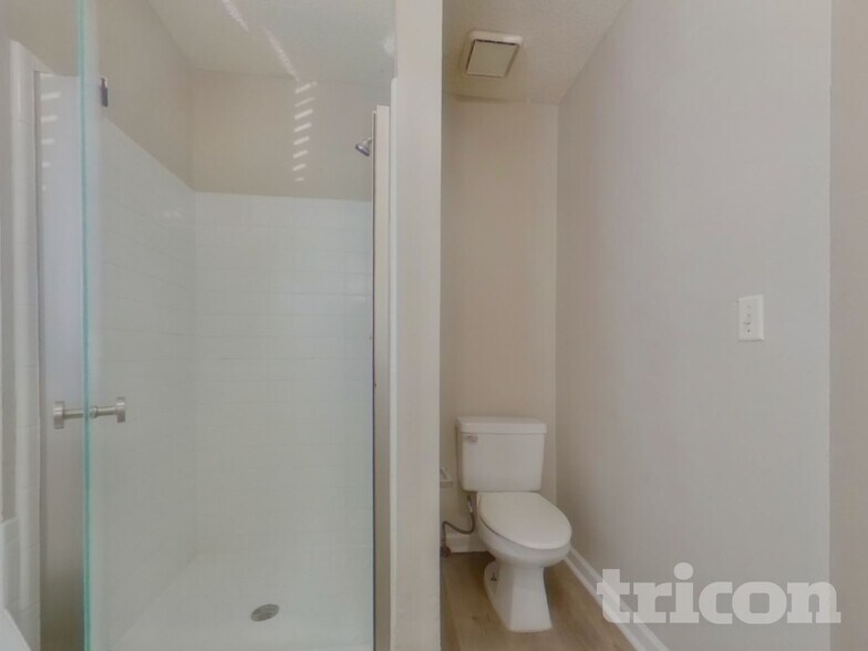 Building Photo - 3547 Lehigh Way