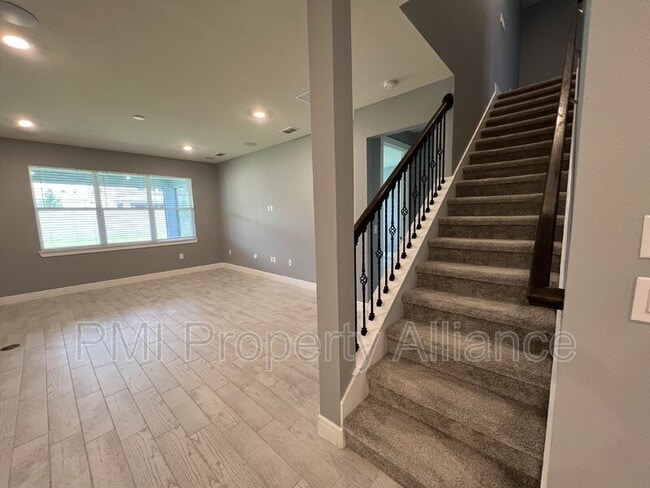 Building Photo - 4535 Gliding Wave St