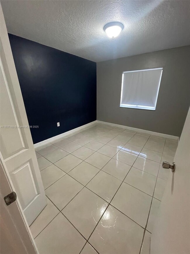 Building Photo - 17900 SW 154th Ct