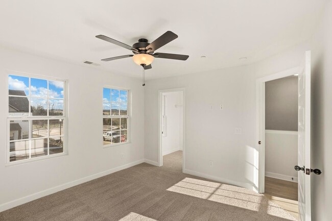 Building Photo - 505 Tappan Private Ln