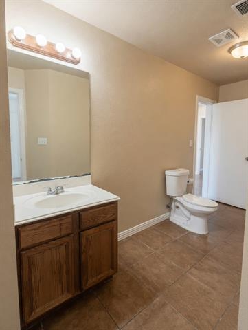 Building Photo - 673 S Heights Dr