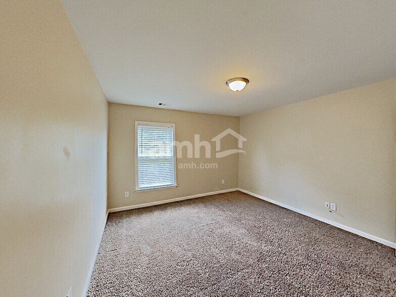Building Photo - 55 Palisades Dr