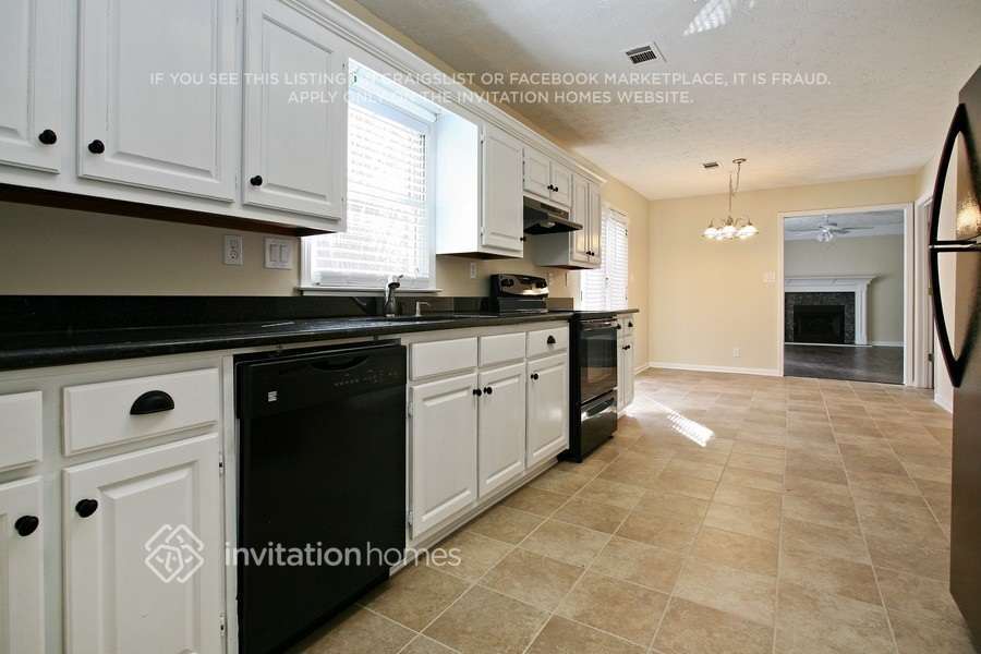 Building Photo - 2270 Springer Walk