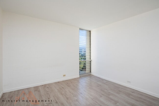 Building Photo - 949 Ala Nanala St