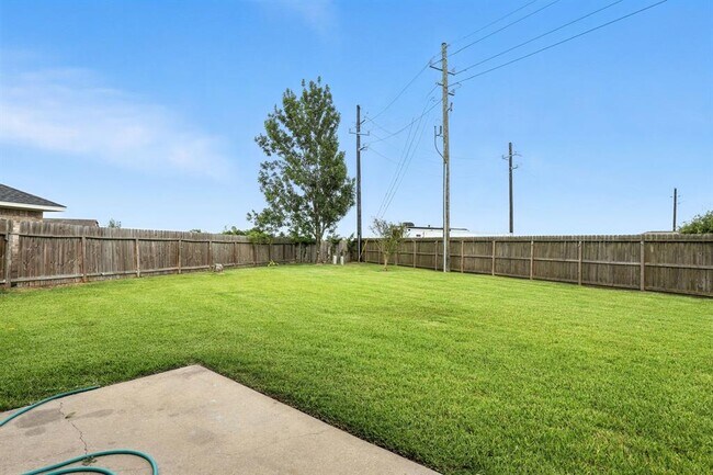 Building Photo - 8002 Blackcherry Ln