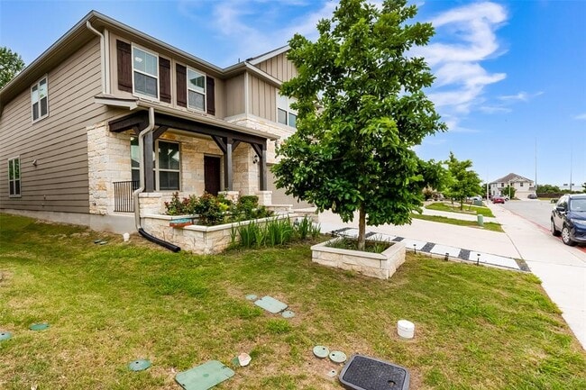 Building Photo - 14202 Alloro Dr