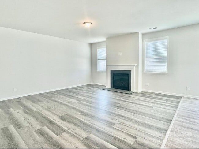 Building Photo - 15034 Cordelia Dr
