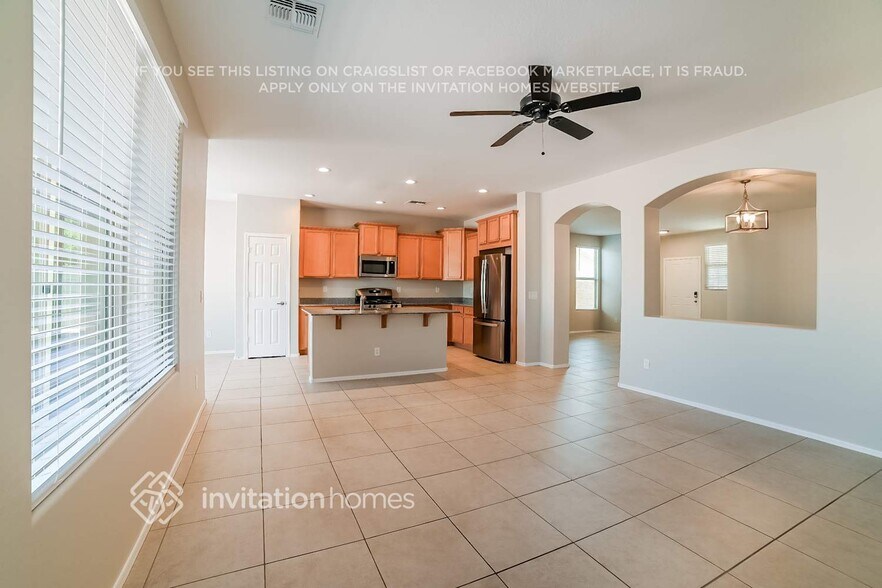 Building Photo - 18178 W Ivy Ln