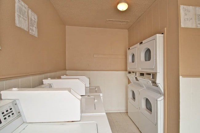 Laundry Facilities - Westwood