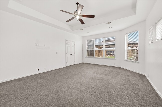 Building Photo - 5519 Jay Thrush Dr