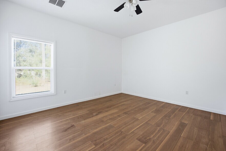 Building Photo - 14550 SW 61st Ct