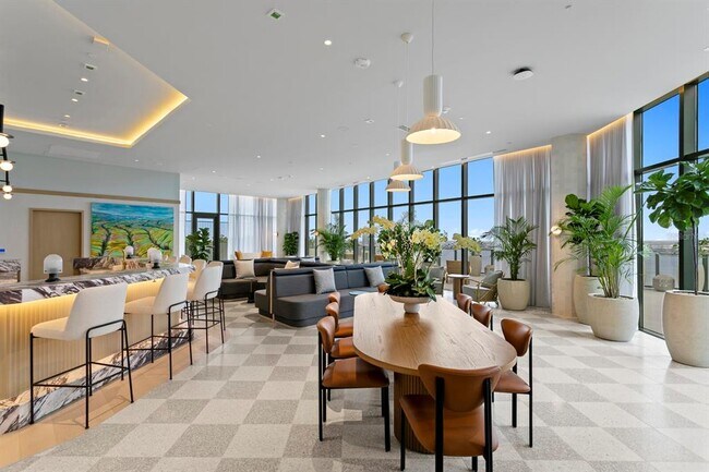 Building Photo - 3015 S Ysabella Ave