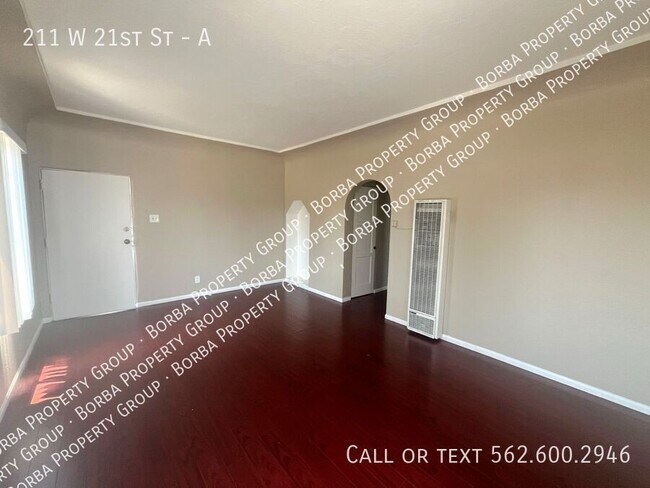 Building Photo - 211 W 21st St