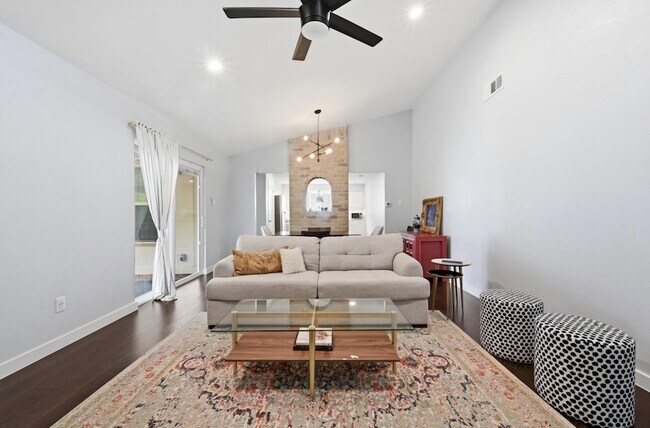 Building Photo - 6307 Tara Dr