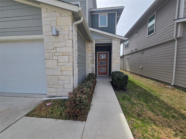 Building Photo - 2113 Daleside Ln