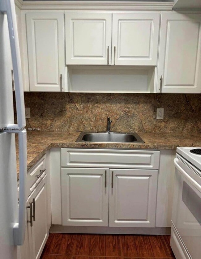 Building Photo - 1152 NW 3rd St