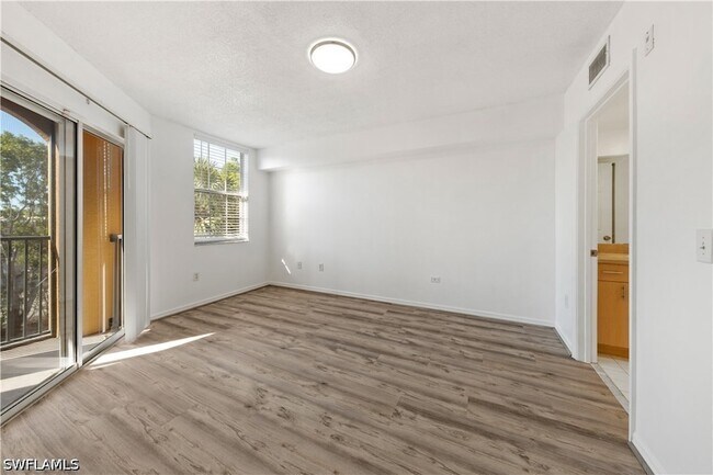 Building Photo - 8687 River Homes Lane