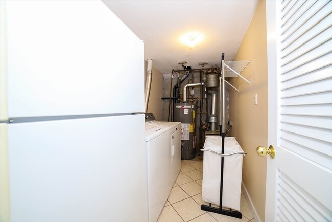 Building Photo - 64 Camelot Dr