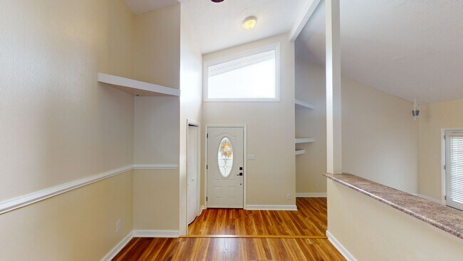 Building Photo - $500 OFF First Month's Rent! 3 Bedrooms wi...