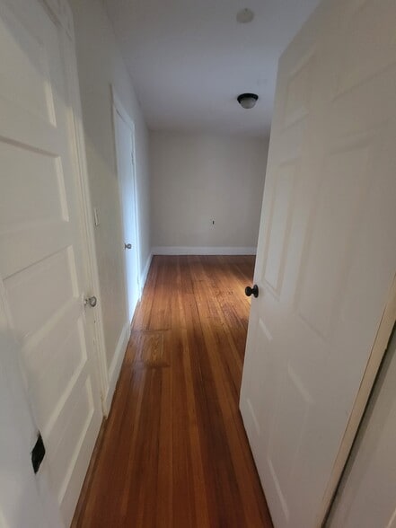 Bedroom 3 - 76 Bellevue St