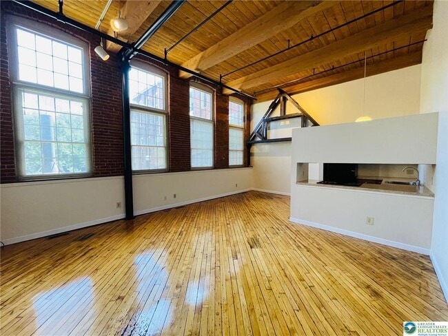 Building Photo - 103 Race St