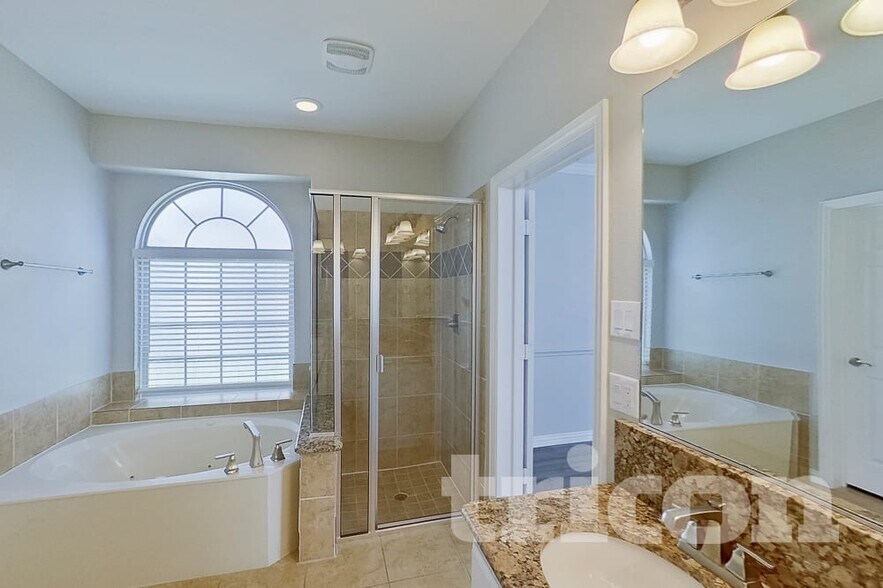 Building Photo - 131 Lake Trail Dr